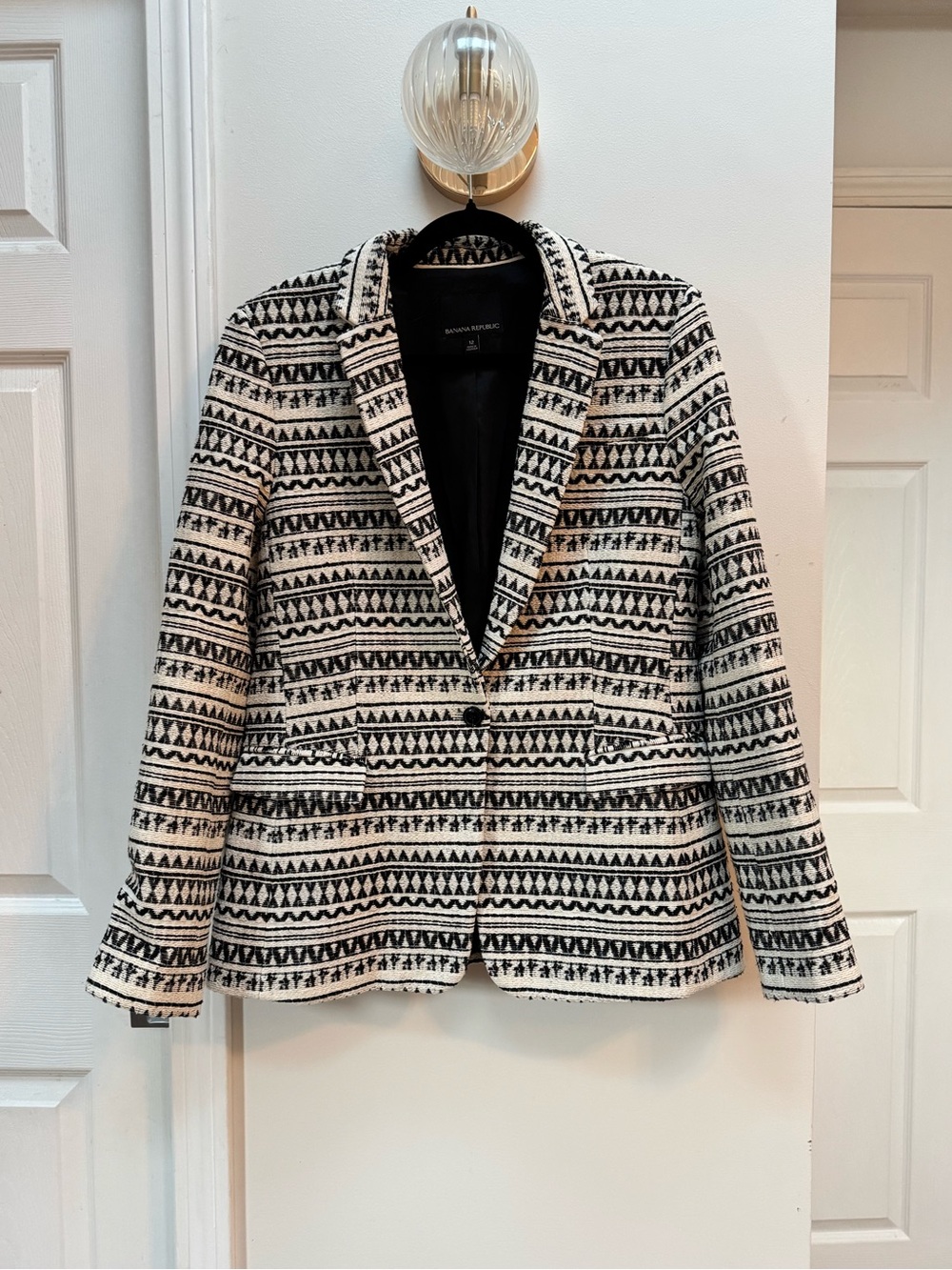 Banana Republic Black & Cream Geometric Patterned Blazer